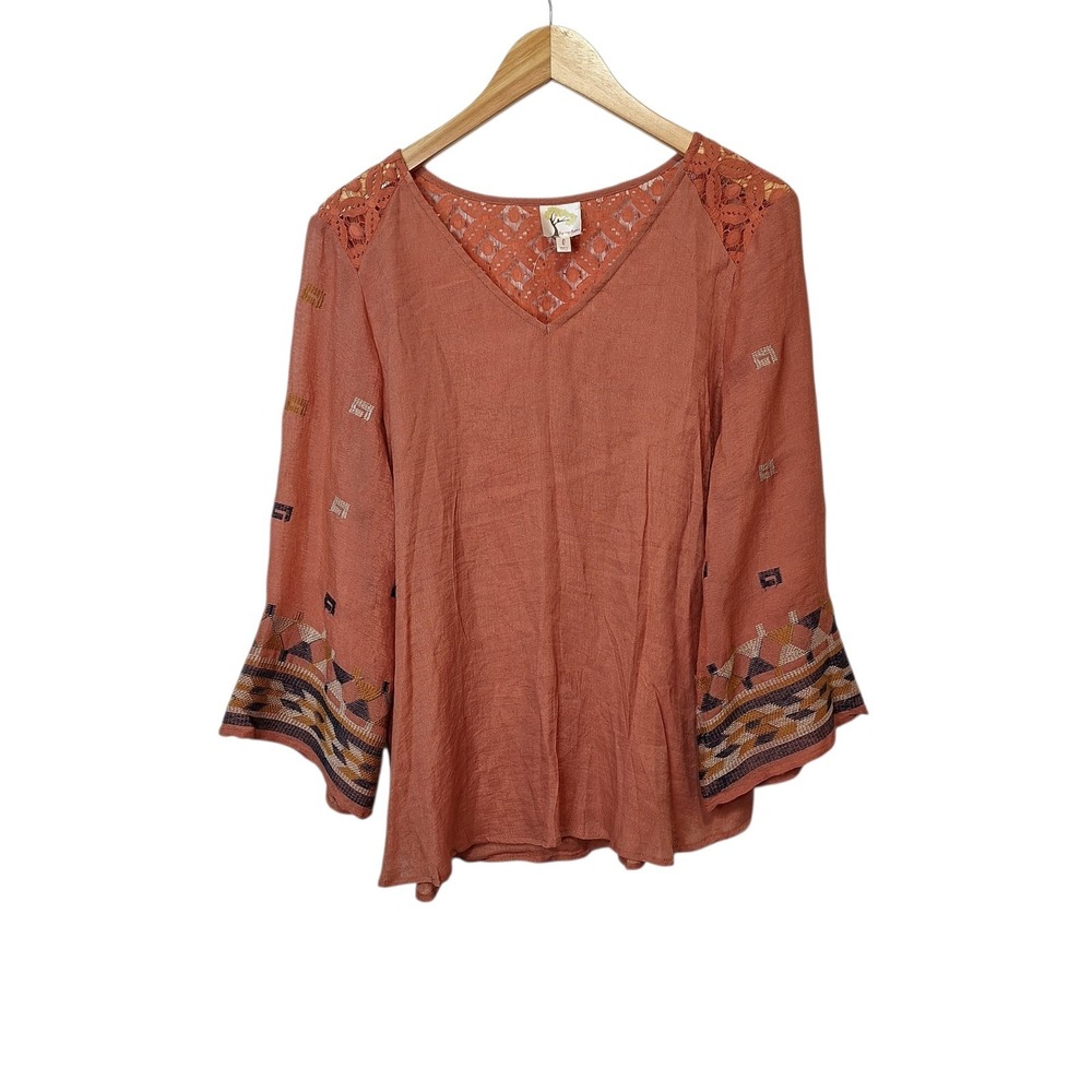 Fig And Flower Top Womens Size L Embroidered 3/4 Sleeve Lace Back V‎ Neck Boho